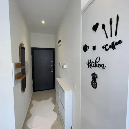 Lägenhet Denize Cok Yakin. Sifir Bina *