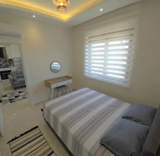 Denize Cok Yakin. Sifir Bina Apartman Alanya