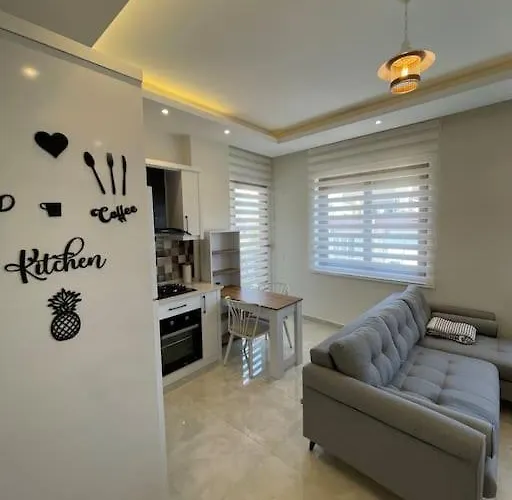 Denize Cok Yakin. Sifir Bina Apartman