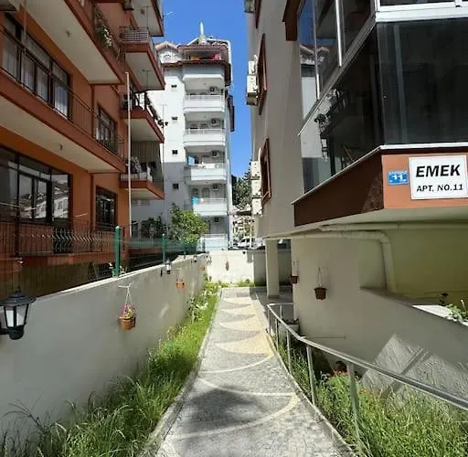 Apartman Denize Cok Yakin. Sifir Bina *