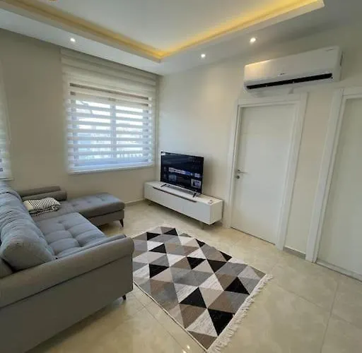 Apartman Denize Cok Yakin. Sifir Bina