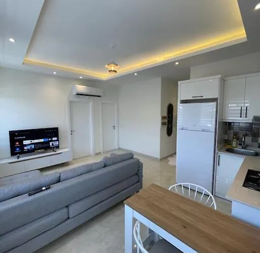 Denize Cok Yakin. Sifir Bina Apartman