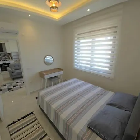 Denize Cok Yakin. Sifir Bina Lejlighed Alanya