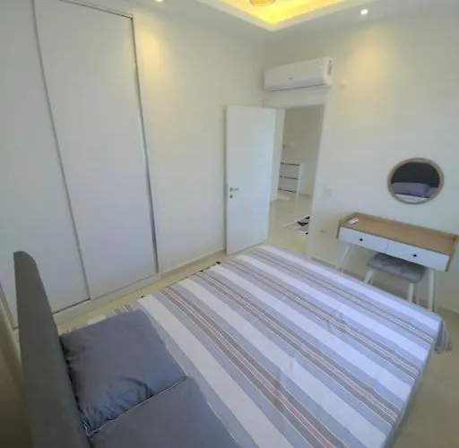 Denize Cok Yakin. Sifir Bina Alanya