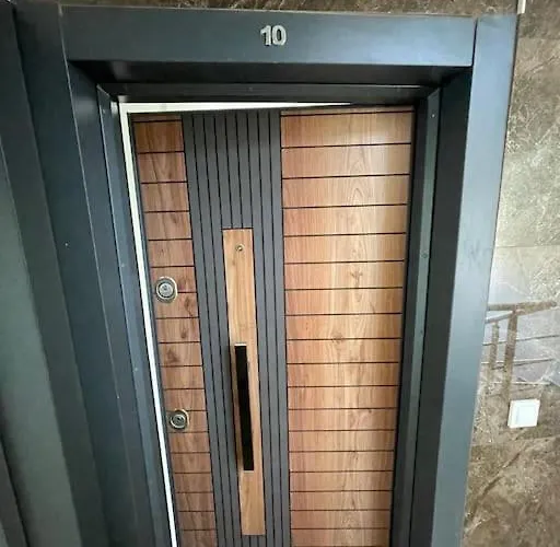 Denize Cok Yakin. Sifir Bina Alanya